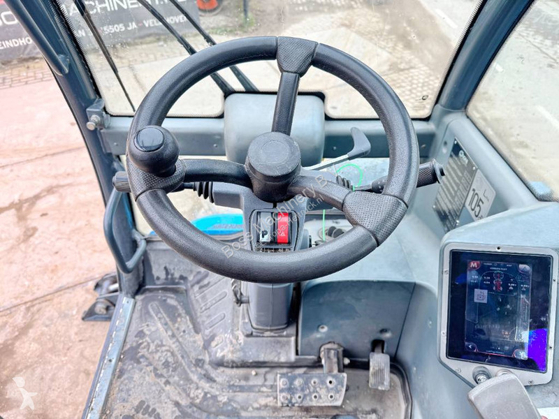 Încărcător telescopic Magni 5.21 - Remote...
