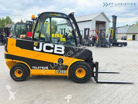 Încărcător telescopic JCB