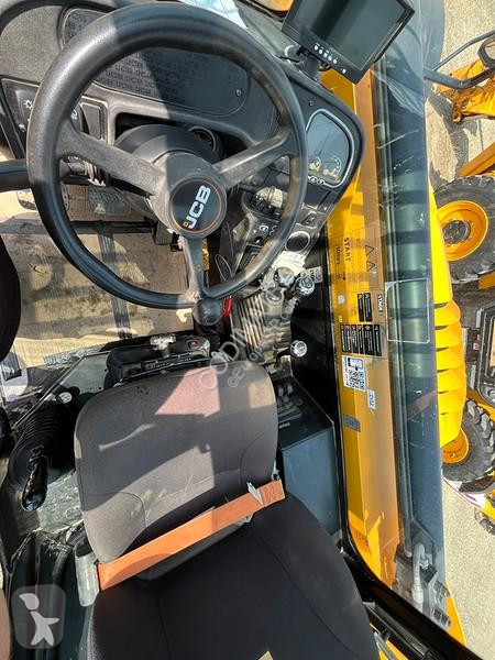 Încărcător telescopic JCB