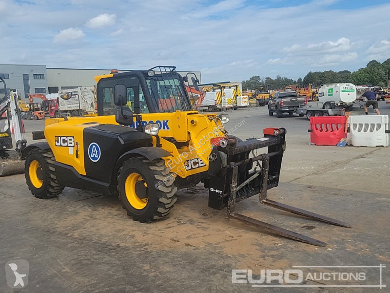 Teleskopický vozík JCB 525-60 Hi Viz