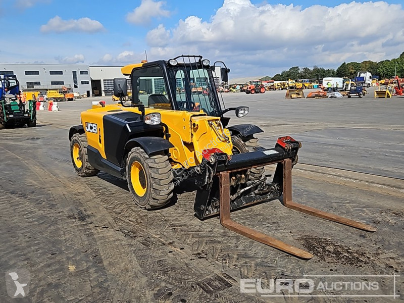 Teleskopický vozík JCB 525-60 Hi Viz