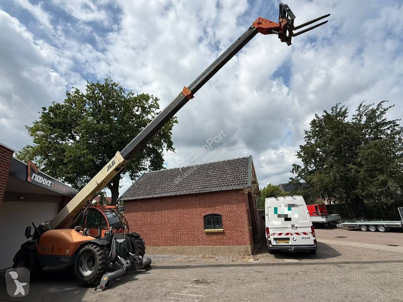 Chariot télescopique JLG