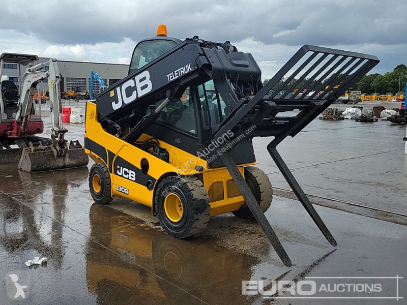 Încărcător telescopic JCB