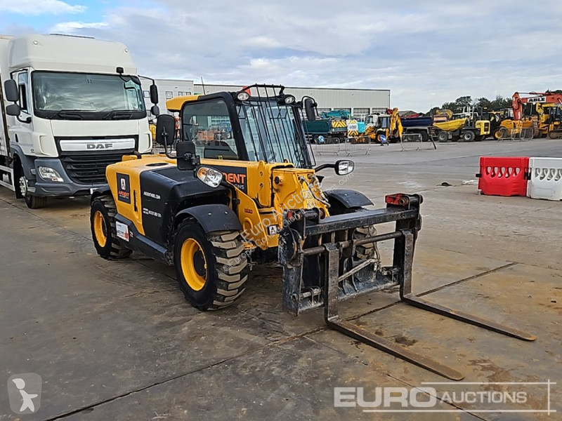 رافعة شوكية تلسكوبية JCB 525-60 Hi Viz