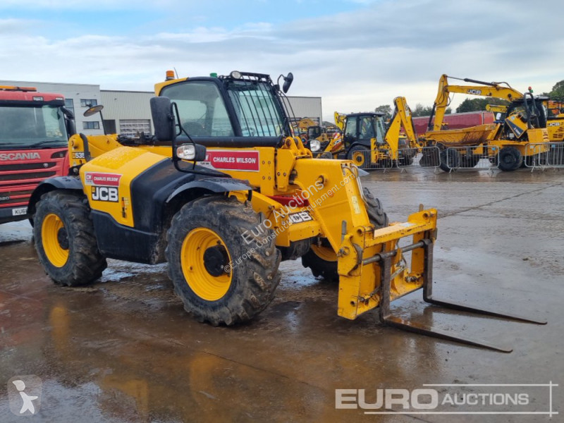 Teleskopický vozík JCB 535-95