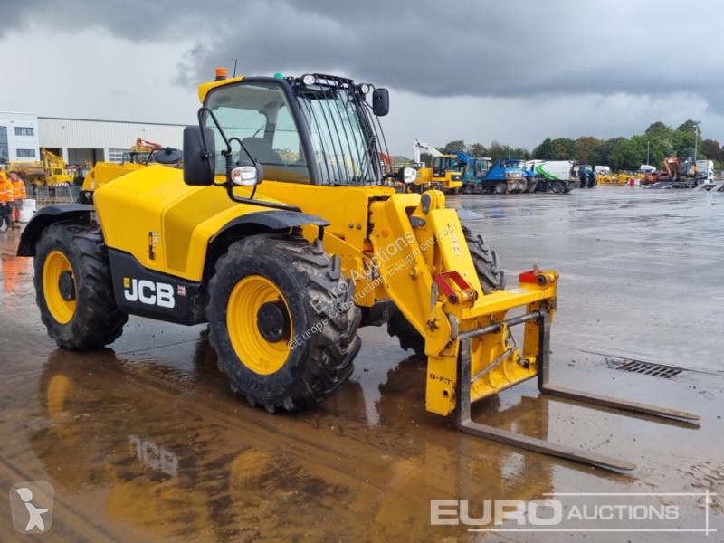 Teleskopický vozík JCB 531-70