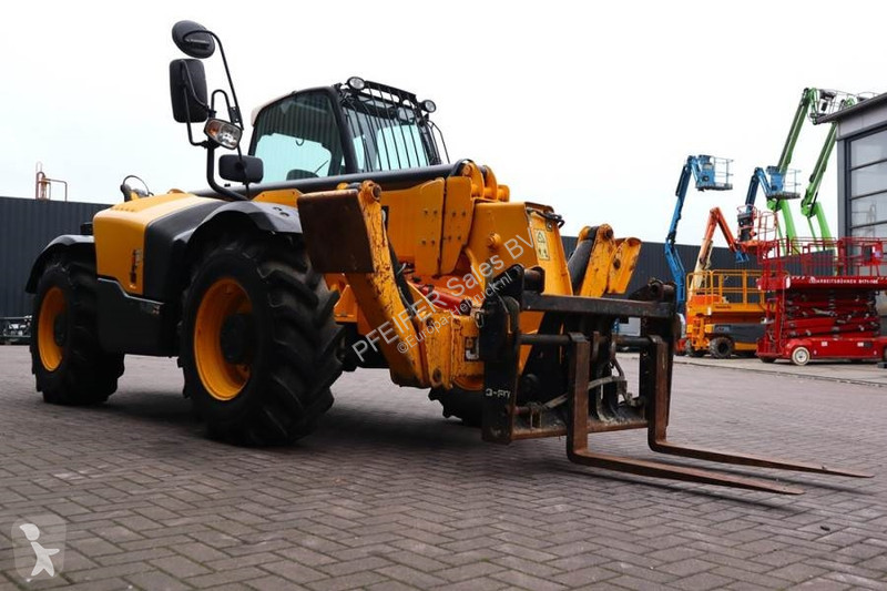 رافعة شوكية تلسكوبية JCB Diesel, 4x4x4 Drive,...