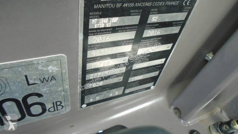 Empilhador telescópico Manitou