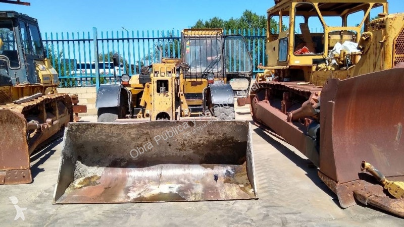 رافعة شوكية تلسكوبية Caterpillar TH63