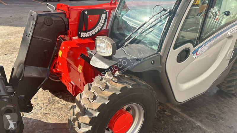 Teleskopický manipulátor Manitou MT625 4x4