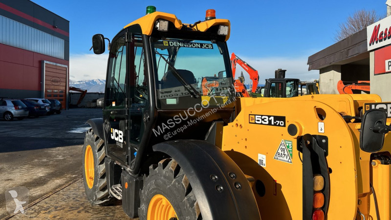 رافعة شوكية تلسكوبية JCB