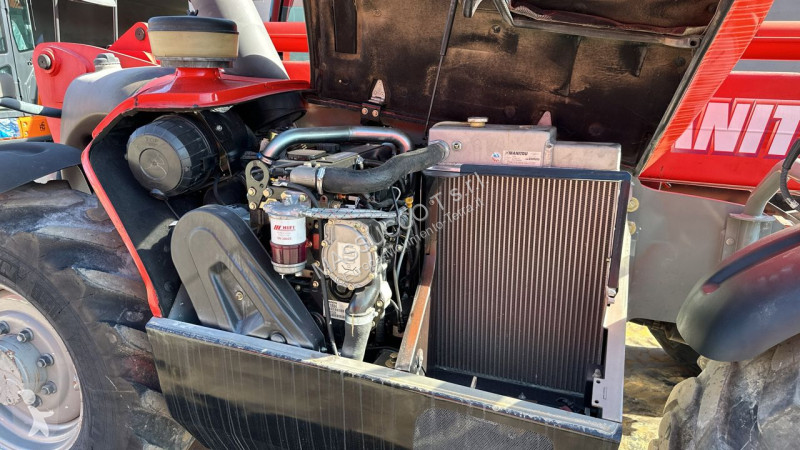 رافعة شوكية تلسكوبية Manitou 4x4x4