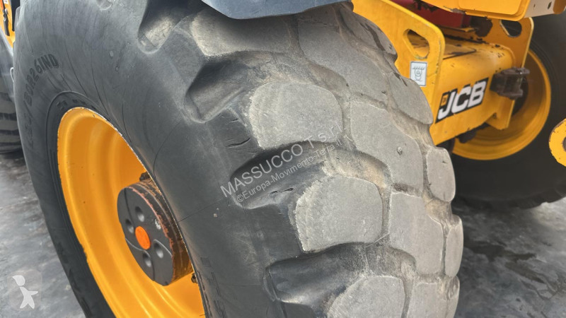 Sollevatori telescopici JCB AGROPLUS 560-80