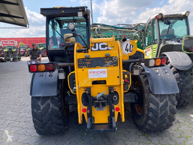 رافعة شوكية تلسكوبية JCB AgriPro