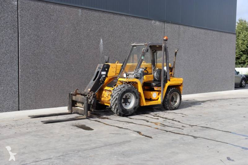 Teleskopický manipulátor Manitou BT 420