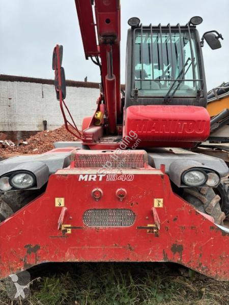 رافعة شوكية تلسكوبية Manitou