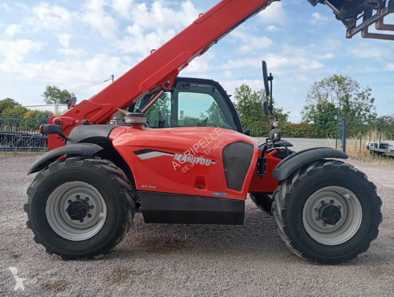 Teleskopický manipulátor Manitou  MT733