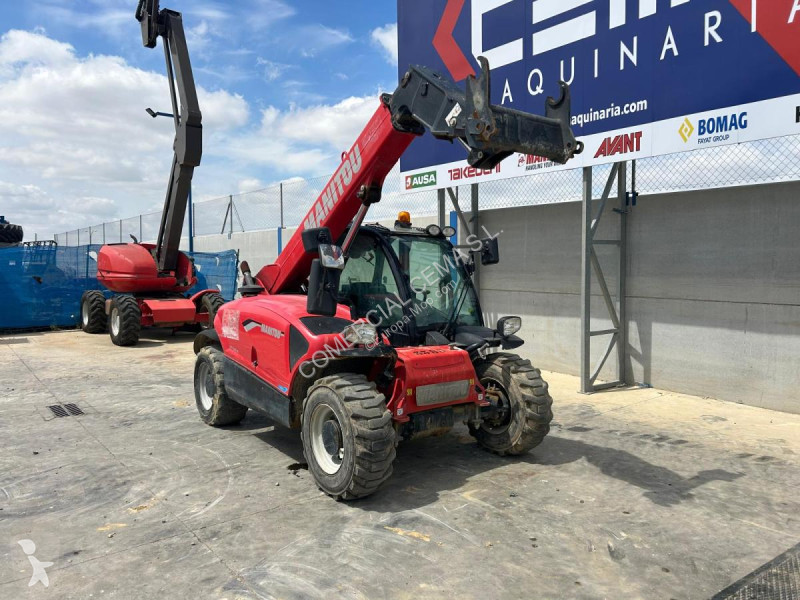 رافعة شوكية تلسكوبية Manitou CONFORT