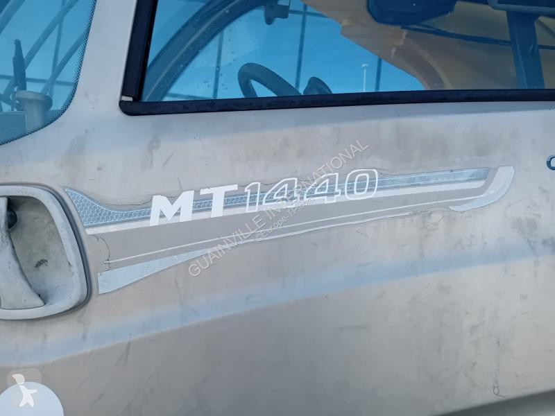 رافعة شوكية تلسكوبية Manitou