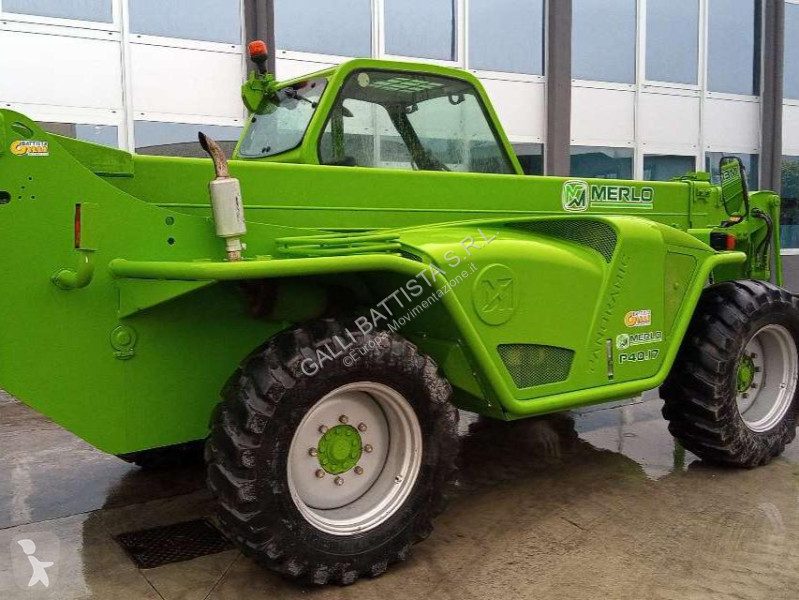Teleskopický manipulátor Merlo P40.17K