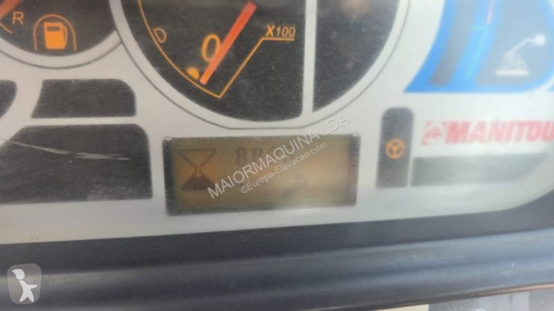 Телескопичен товарач Manitou
