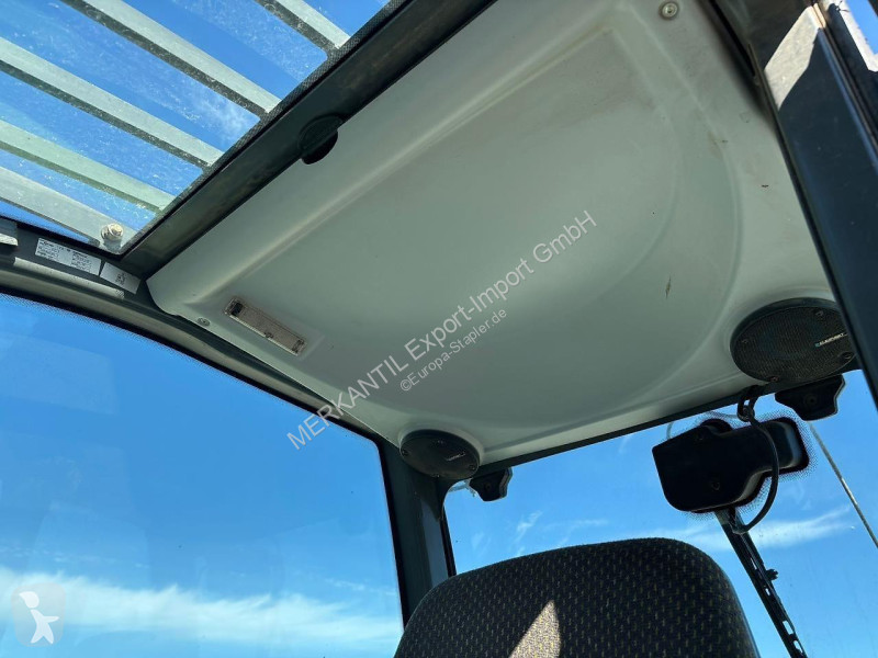 رافعة شوكية تلسكوبية Claas  SCORPION 7030