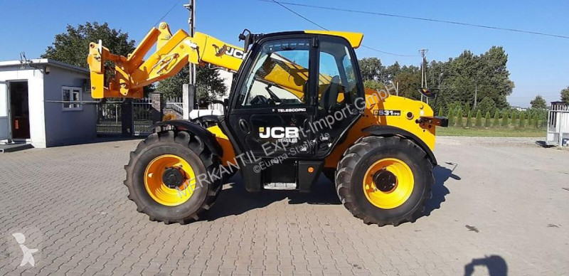 رافعة شوكية تلسكوبية JCB
