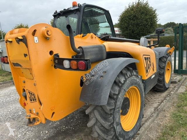 رافعة شوكية تلسكوبية JCB