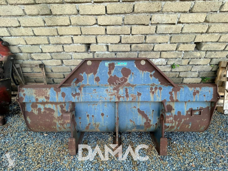 رافعة شوكية تلسكوبية Merlo P34.10
