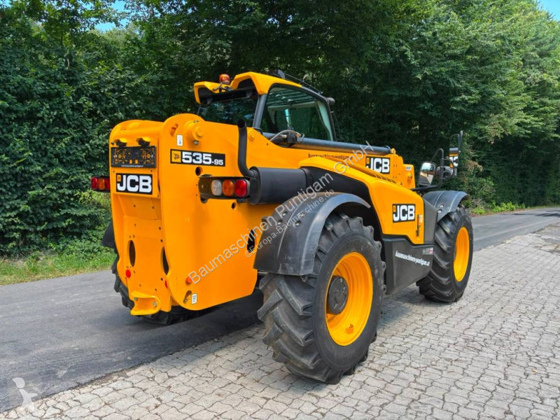 رافعة شوكية تلسكوبية JCB