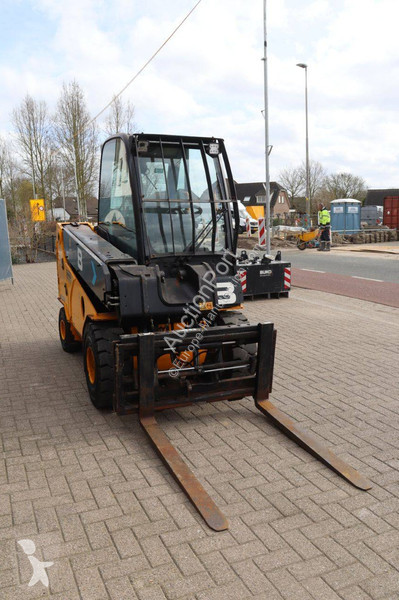 Телескопический погрузчик JCB 30-19E