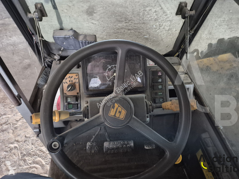 Teleskopický vozík JCB 535-67