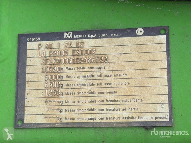 Телескопічний навантажувач Merlo P40.17