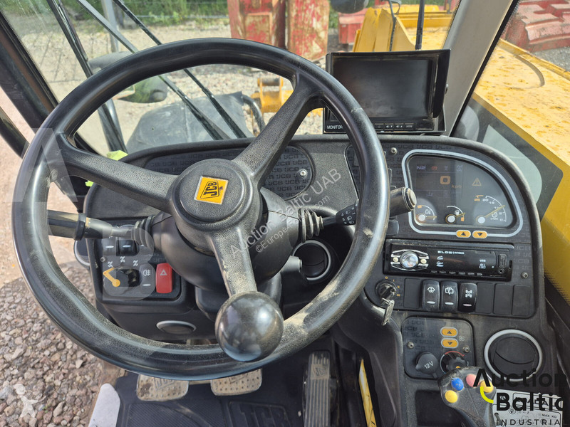 Teleszkópos targonca JCB
