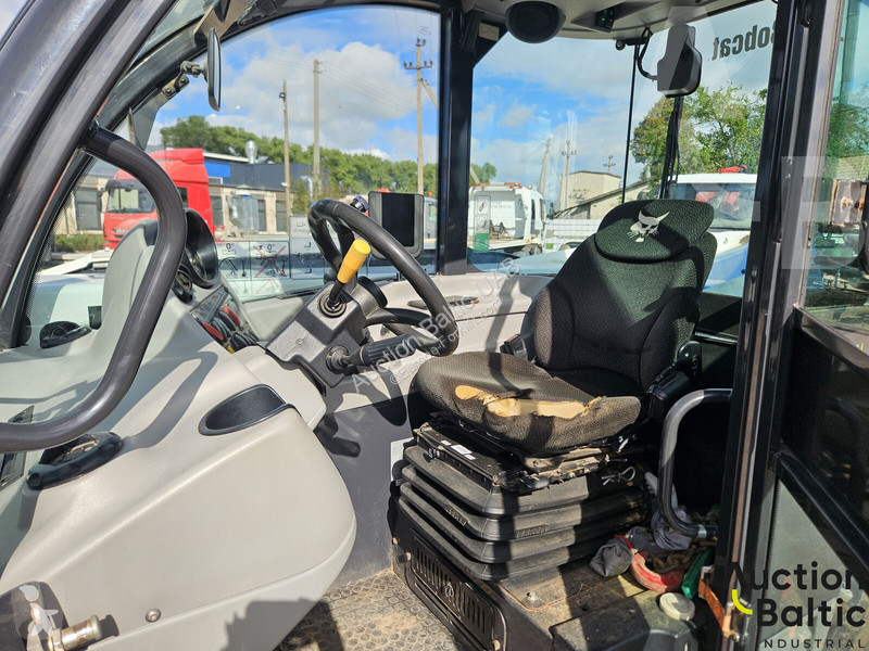 Încărcător telescopic Bobcat TL38 70X