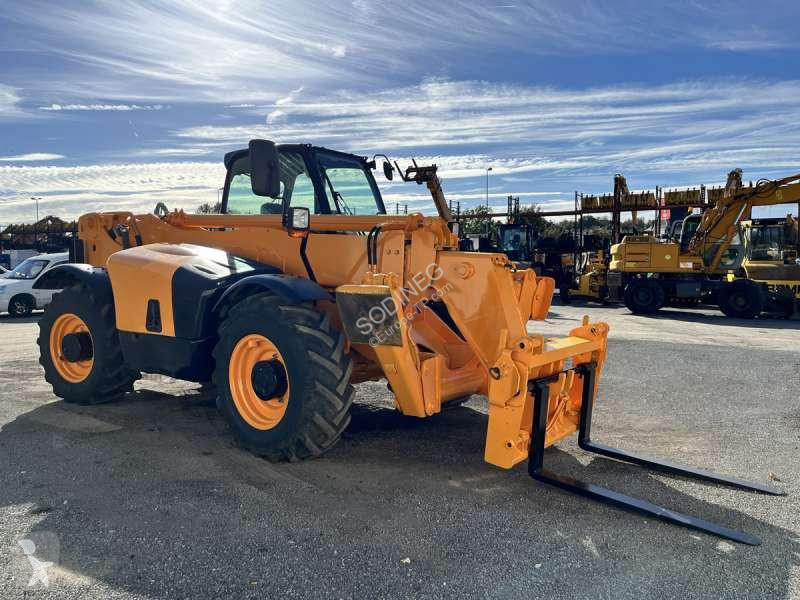 Chariot télescopique JCB