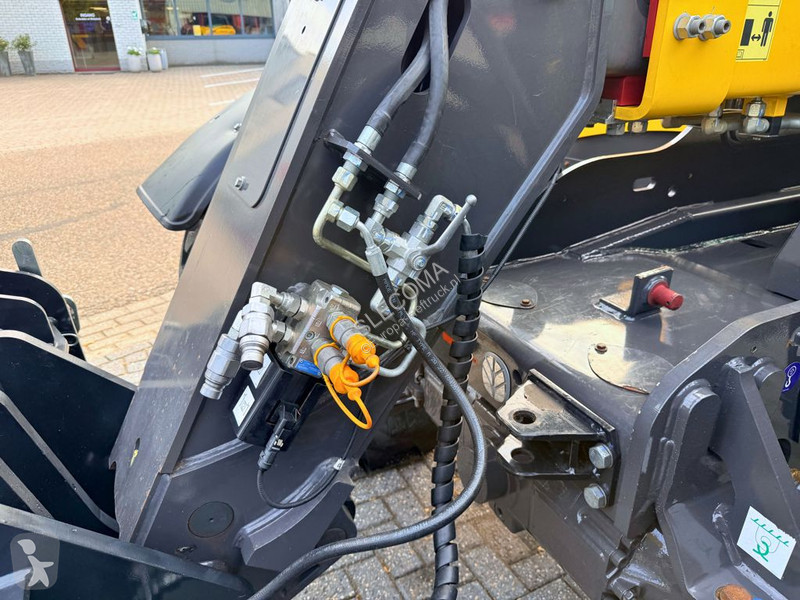 Teleskopický vozík New Holland TH6.36 Plus 4WD