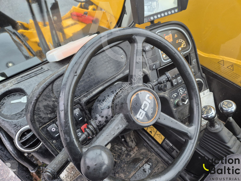 Teleskopický vozík JCB 540V180