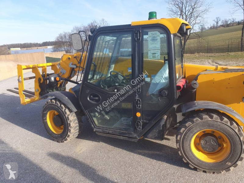 Încărcător telescopic JCB 525-60
