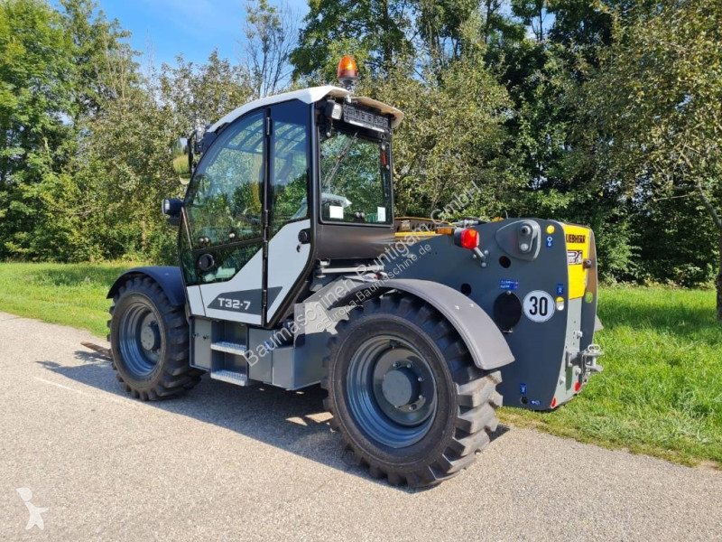 رافعة شوكية تلسكوبية Liebherr T 32-7