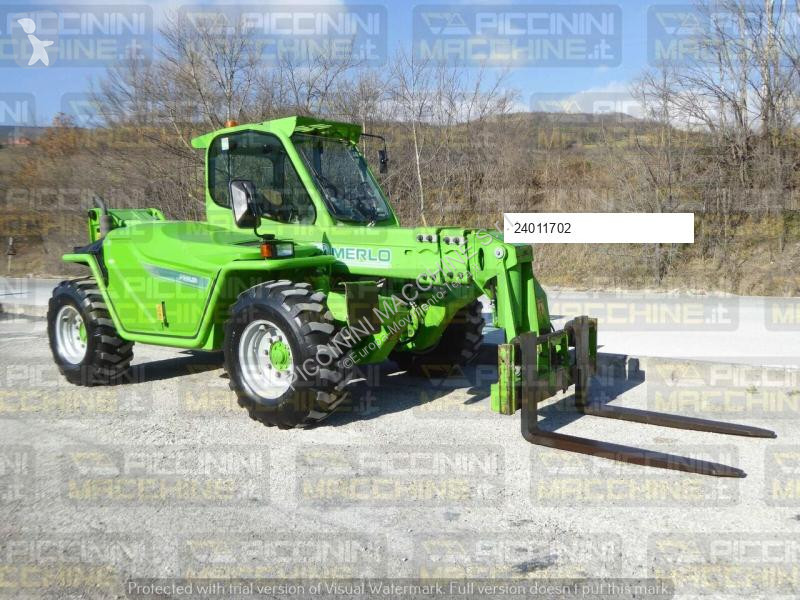 Încărcător telescopic Merlo P 38.13
