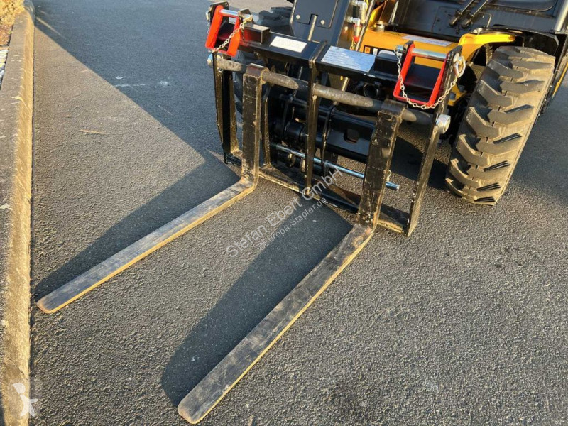 Încărcător telescopic JCB 514-40 / nur 108h /...