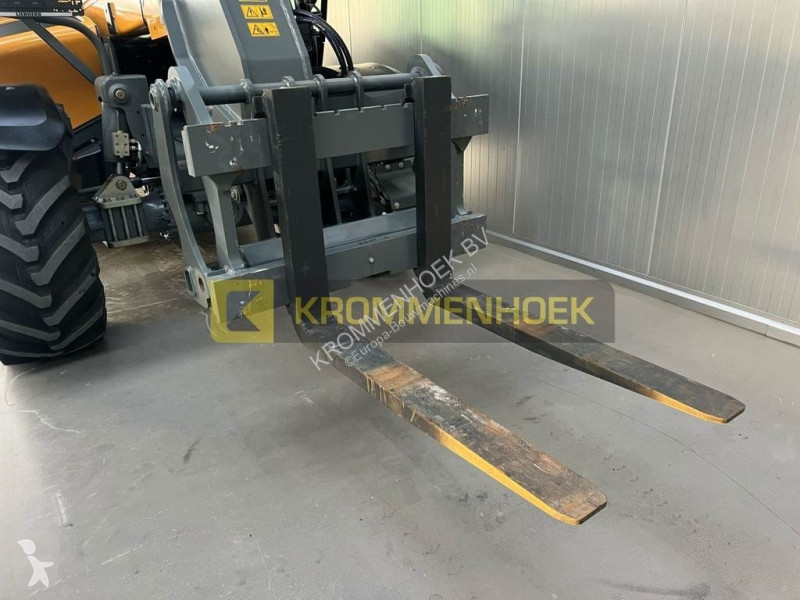 رافعة شوكية تلسكوبية Liebherr T 60-9