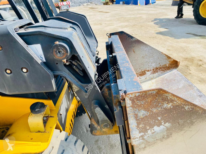 Încărcător telescopic JCB Teletruk