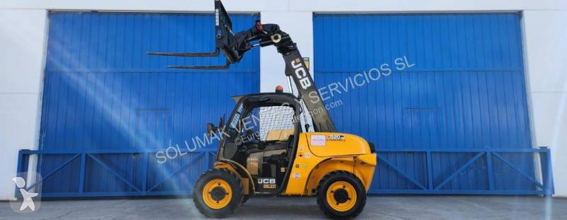 Chariot télescopique JCB