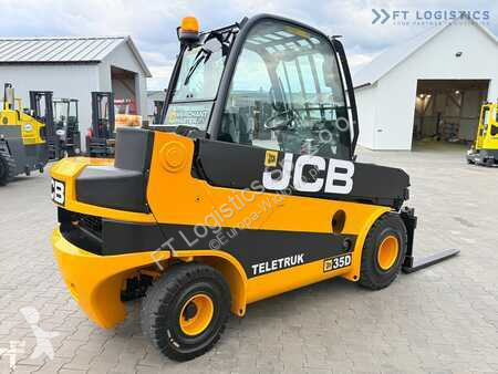 Încărcător telescopic JCB