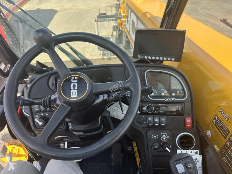 Chariot télescopique JCB