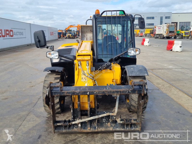 Teleskopický vozík JCB 525-60 Hi Viz