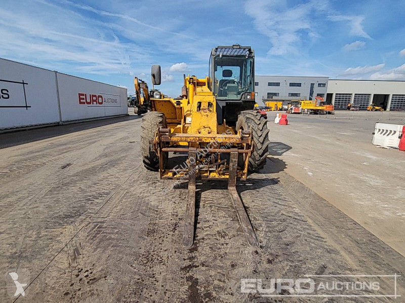 Teleskopický vozík JCB 525-67