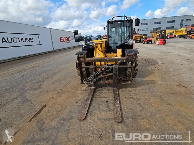 Teleskopický vozík JCB 525-60 Hi Viz